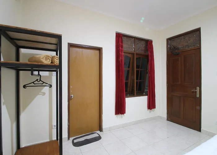 Muwa Hostel *